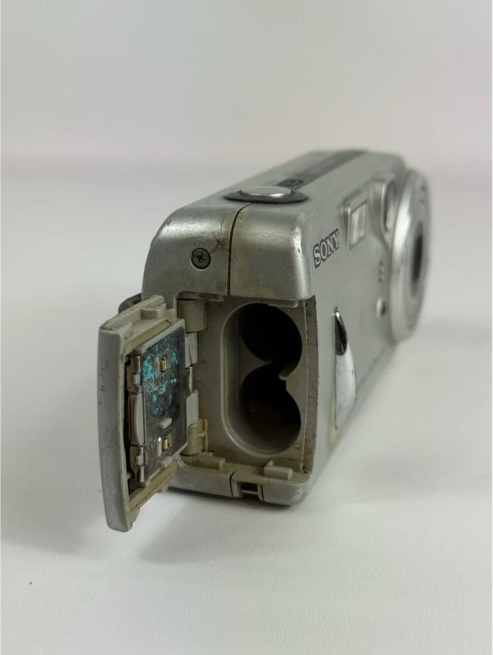 Parts Or Repair Sony Cyber-Shot DSC-P72 3.2 MP Digital Camera Point And Shoot